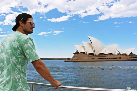 Sydney Harbour Hop-on Hop-off Cruise - Book Restaurant 3