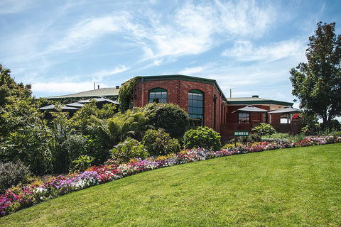 Yarra Valley Premium Tour Inc Lunch And Cheese And Wine Pairing At De Bortoli - Book Restaurant 3