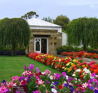Hobart City Sightseeing Tour Including MONA Admission - Book Restaurant