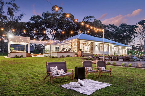 3 Days Adelaide Hills Wellness Escape - Book Restaurant 0