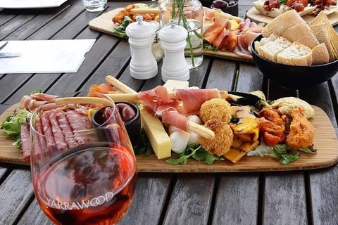CHEVY CONVERTIBLE Package For 4 -Wine Lunch Cheese & Chocolate From Yarra Valley - Book Restaurant 0