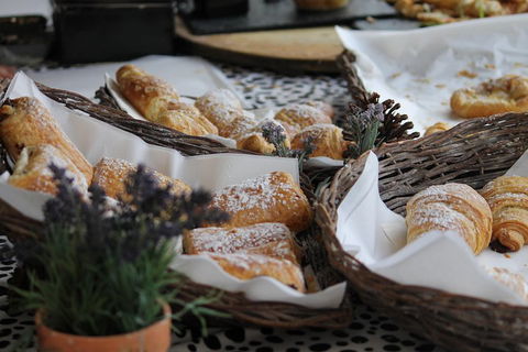 Eumundi Markets And Sunshine Coast Day Trip From Brisbane - Book Restaurant 0