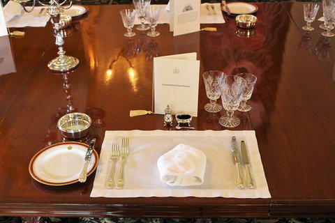 Bespoke Off-the-Beaten-Path Tour Of Inner Sydney - Book Restaurant 4
