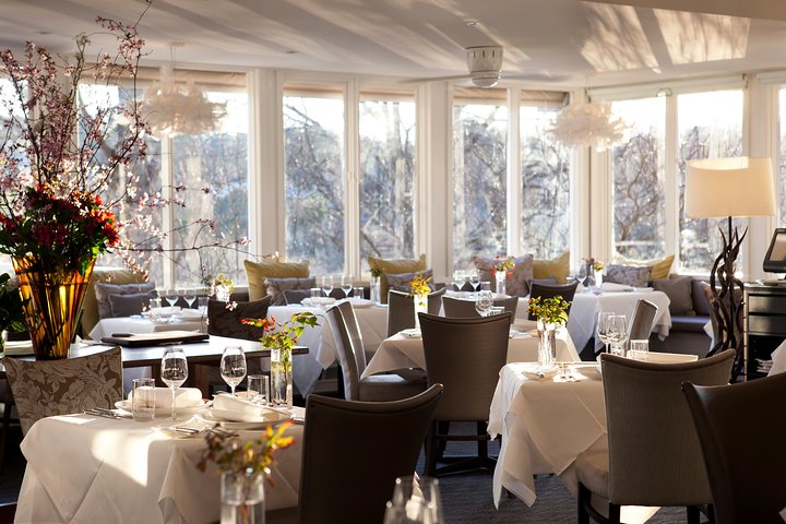  Book Restaurant