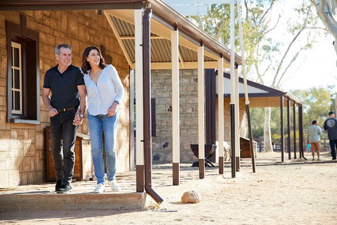 Alice Springs Highlights Tour - Book Restaurant 0