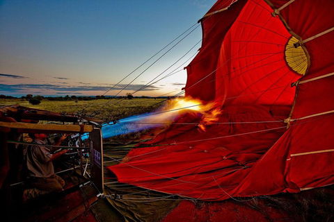 Early Morning Ballooning In Alice Springs - Book Restaurant 0