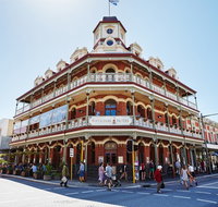 Perth and Fremantle Tour with Optional Swan River Cruise - Book Restaurant