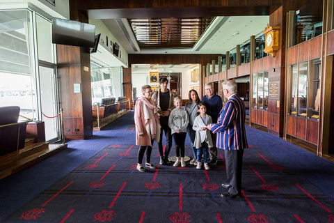 Ultimate Sports Lovers Bus Tour Of Melbourne - Book Restaurant 2