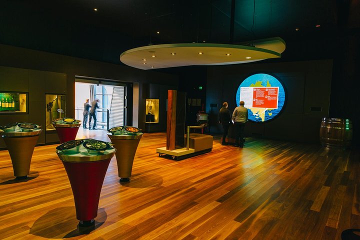  Book Restaurant