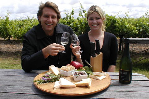 Swan Valley Tour From Perth: Wine, Beer And Chocolate Tastings - Book Restaurant 4